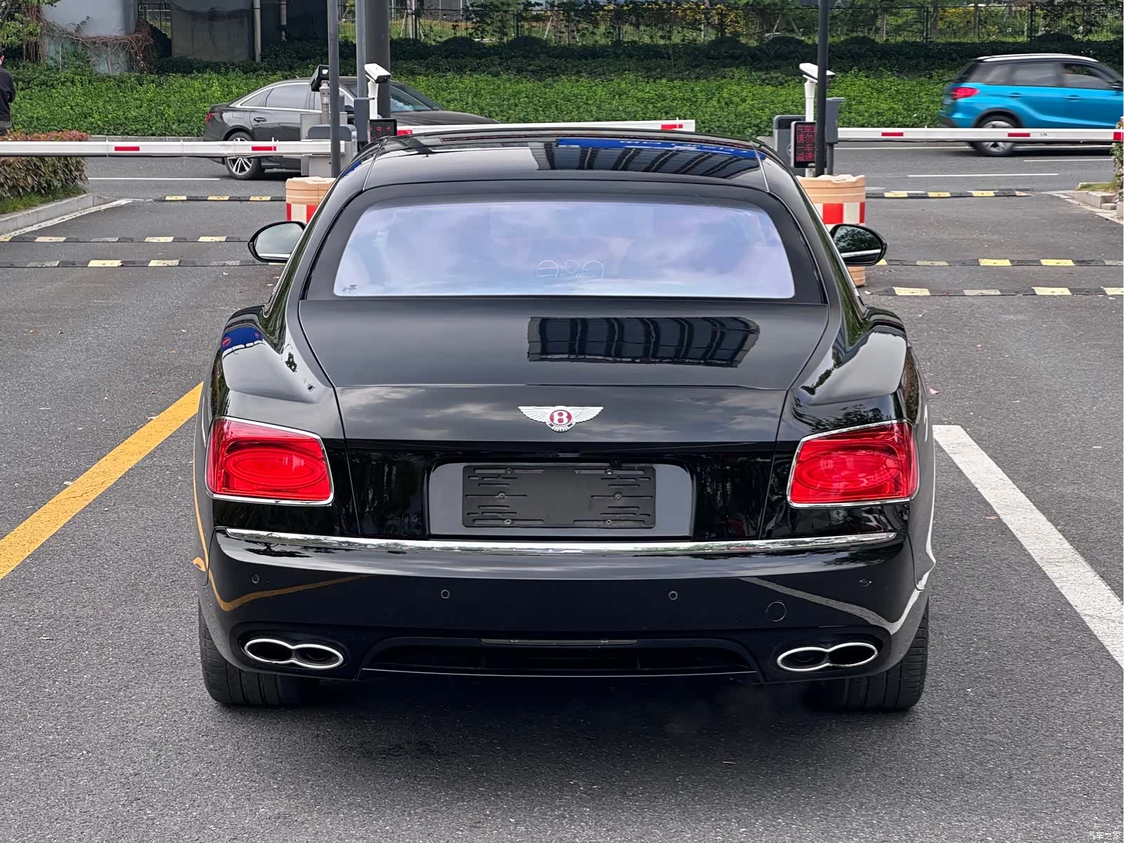Bentley Flying Spur, 2019 7