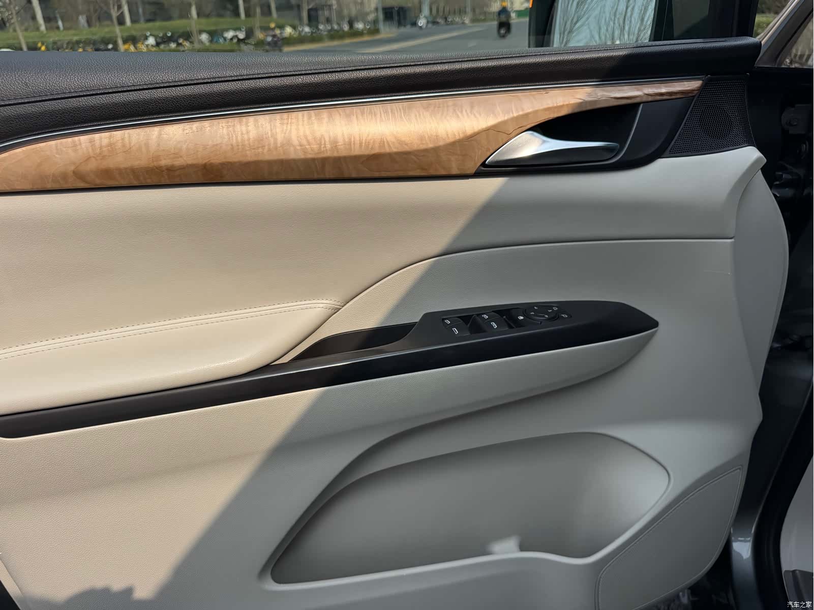 Buick GL8, 2018 8