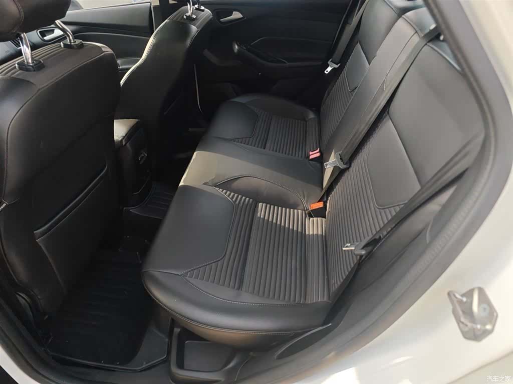 Ford Focus, 2016 13
