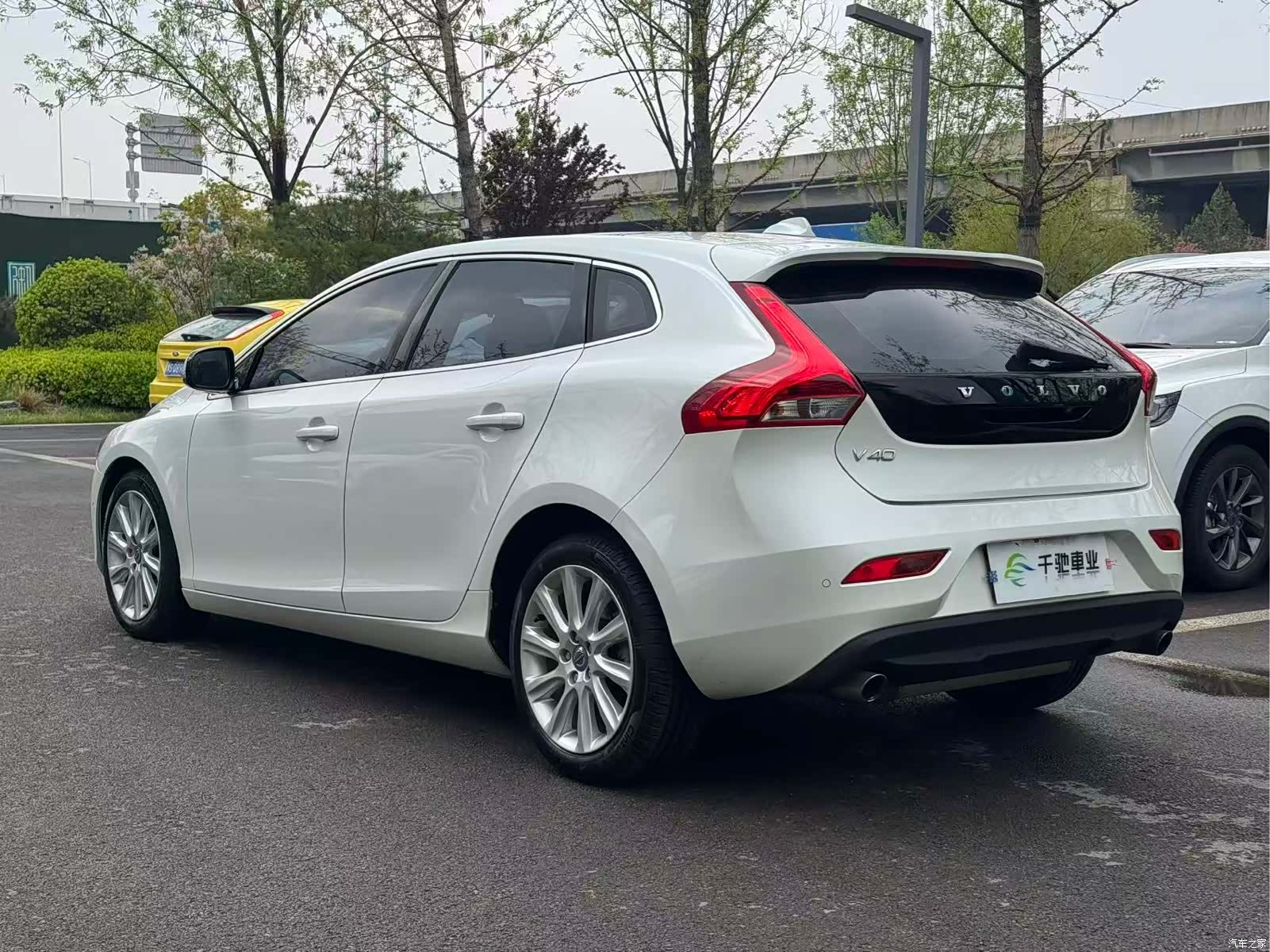 Volvo V40, 2015 14