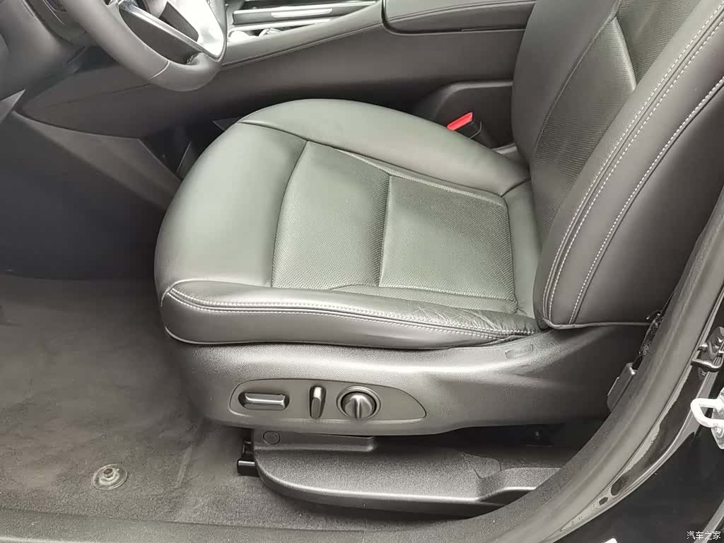 Buick Enclave, 2021 20