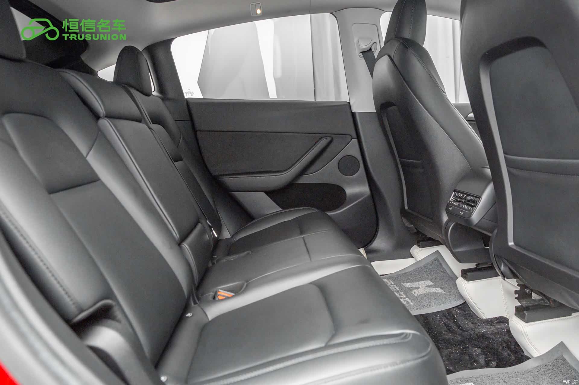 Tesla Model Y, 2022 16