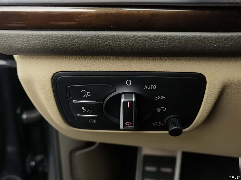 Audi A6L, 2012 21