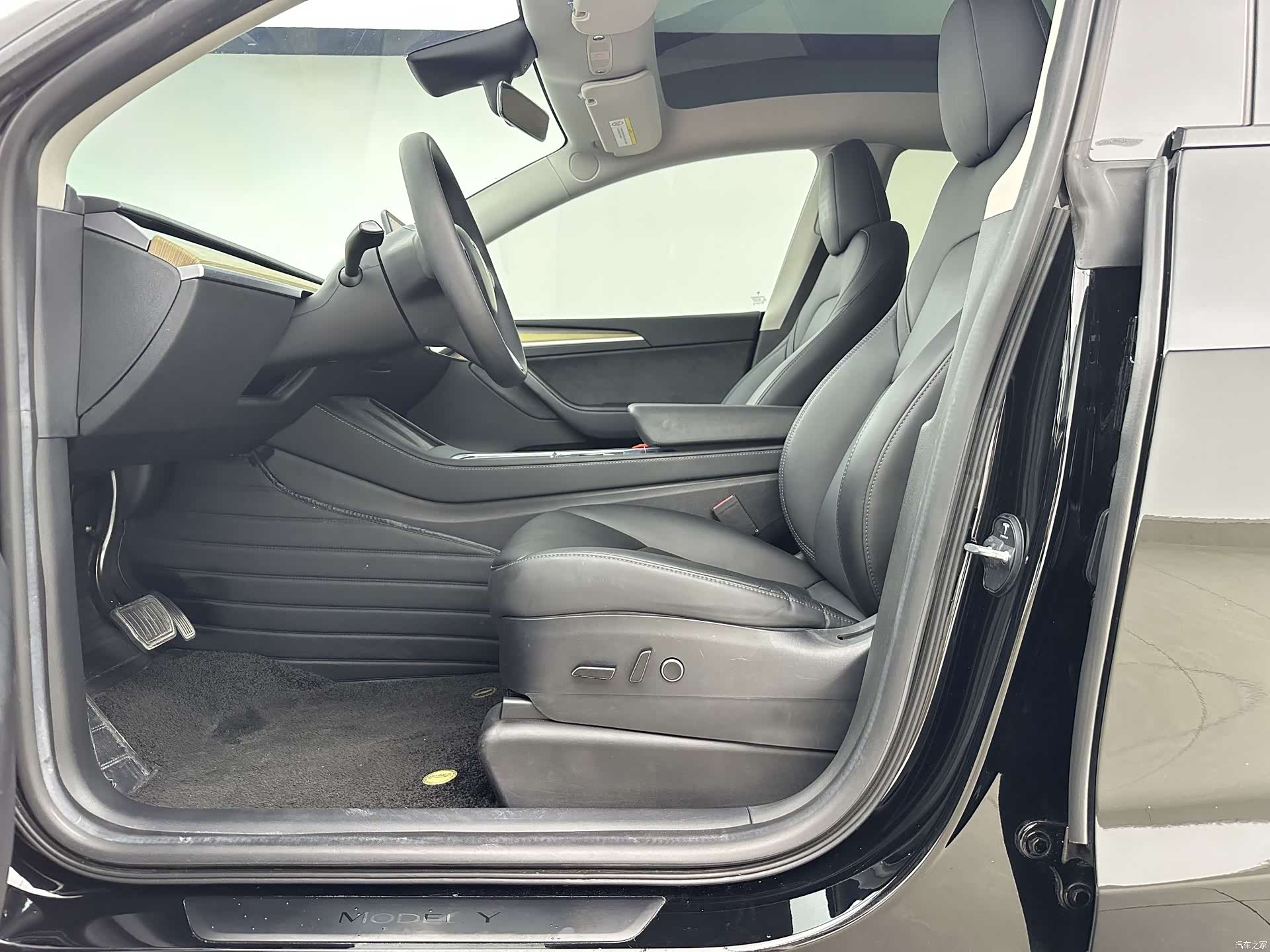 Tesla Model Y, 2023 6