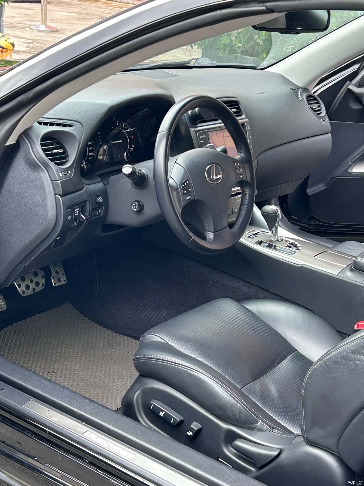 Lexus IS, 2010 13