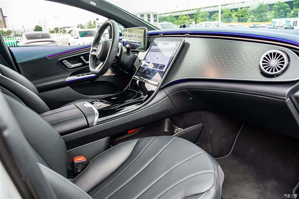Mercedes-Benz EQE, 2025 14