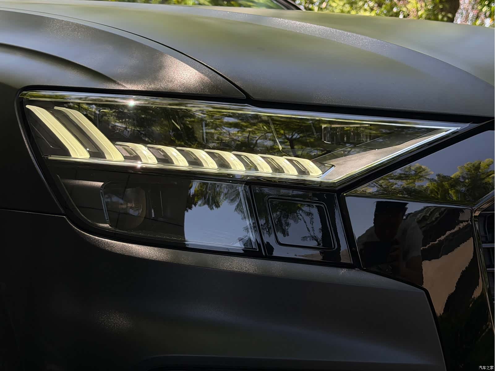 Audi Q8, 2022 10