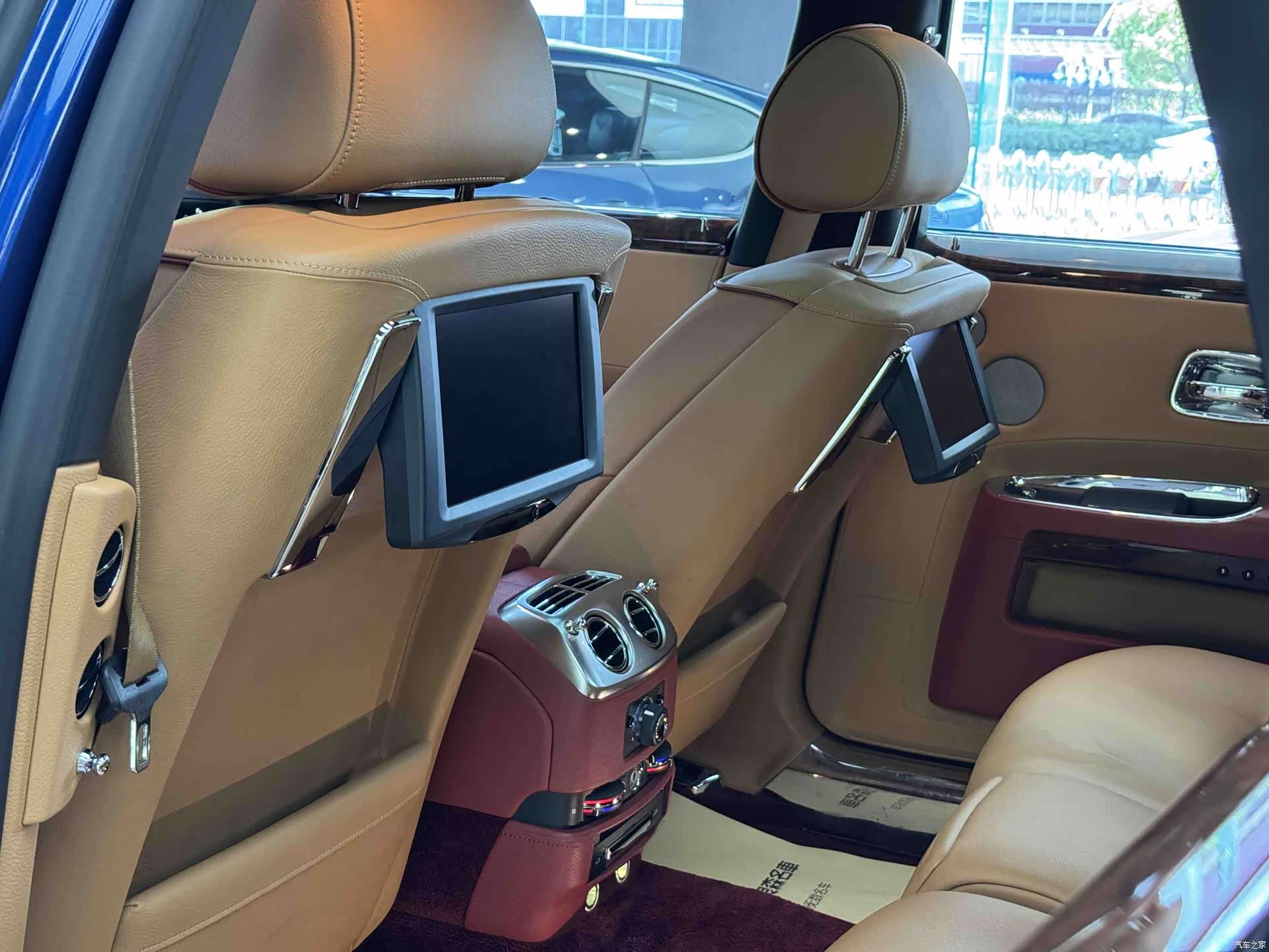 Rolls-Royce Ghost, 2013 18