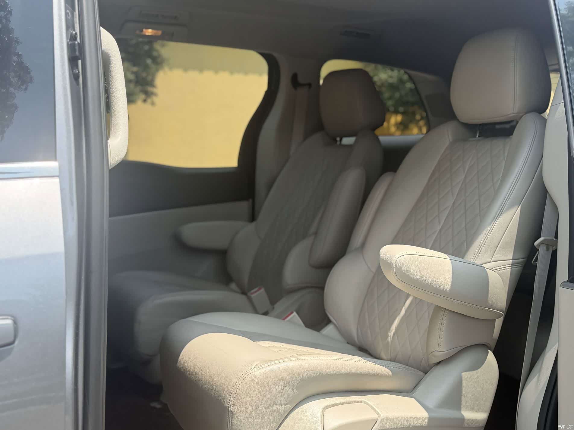 Buick GL8, 2021 6