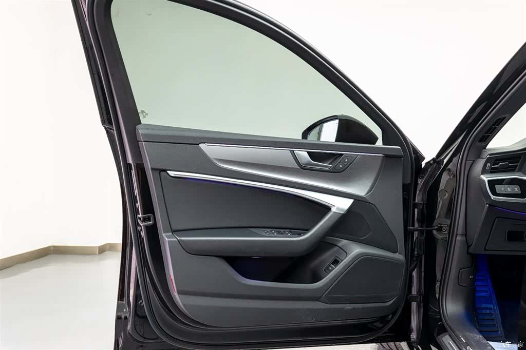 Audi A6L, 2022 9