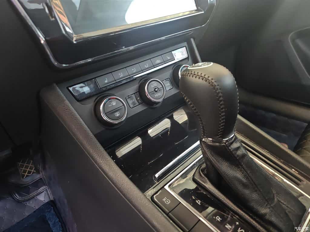 Skoda Superb, 2018 10