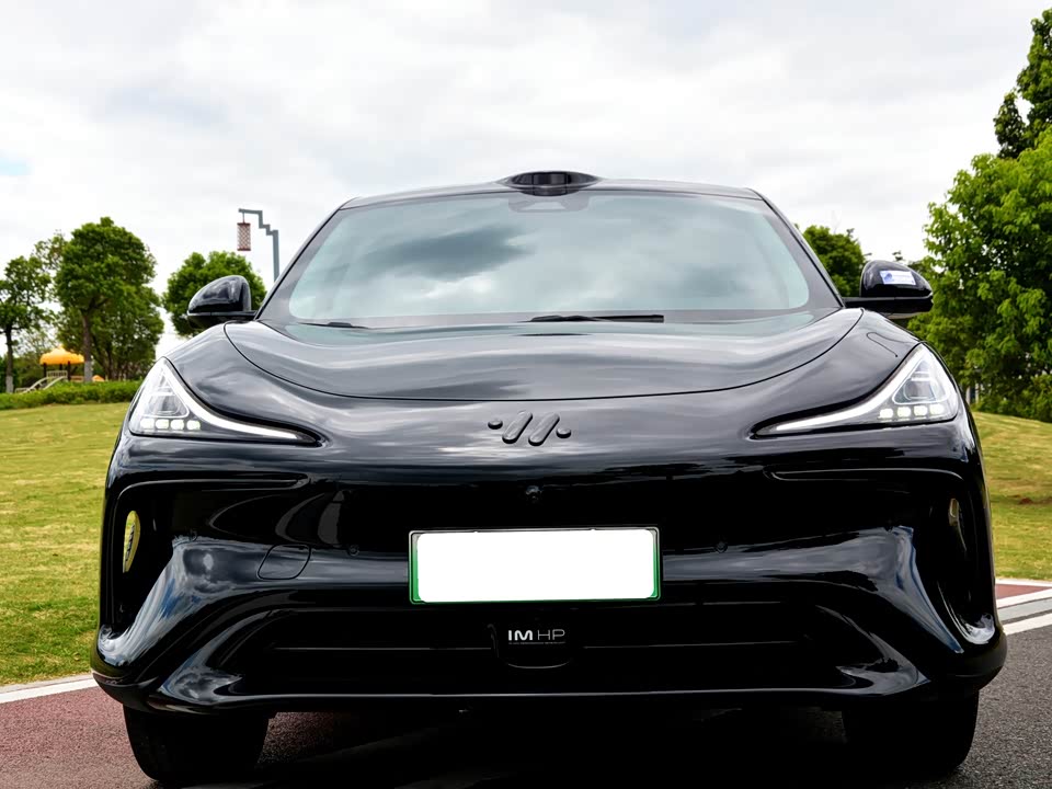 IM Motors Zhiji LS6 IM Motors Zhiji LS6