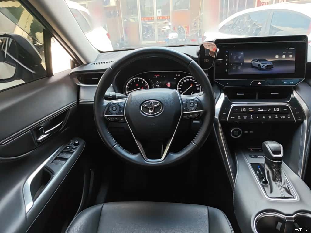 Toyota Venza, 2023 11