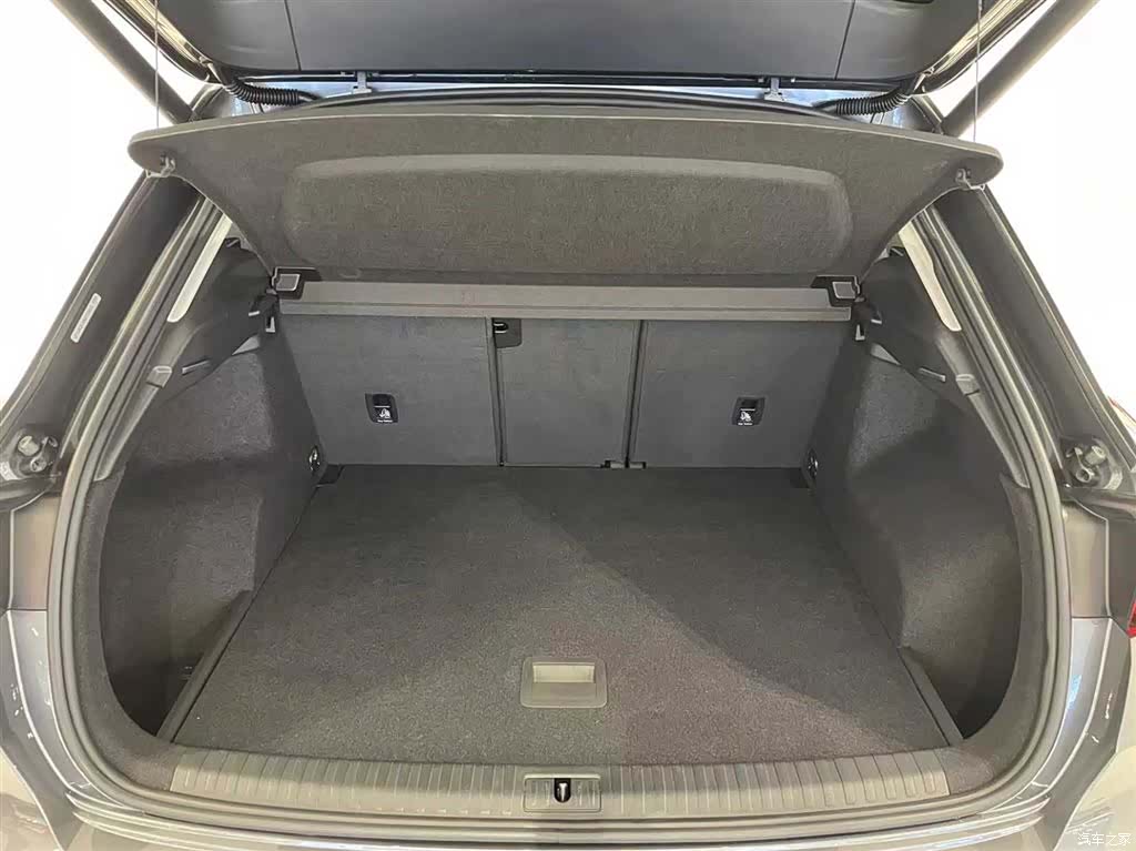 Audi Q3, 2020 6