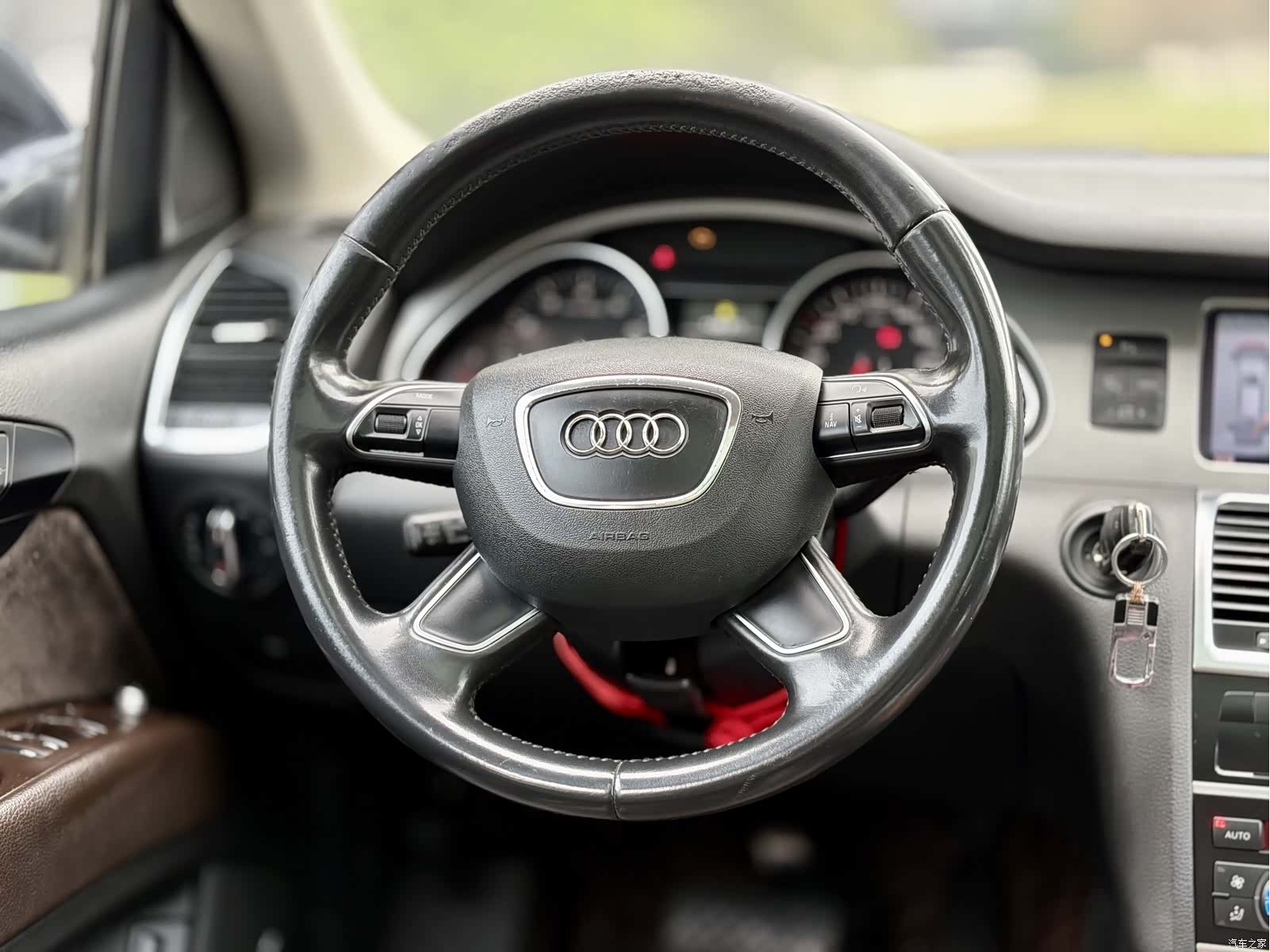Audi Q7, 2014 7
