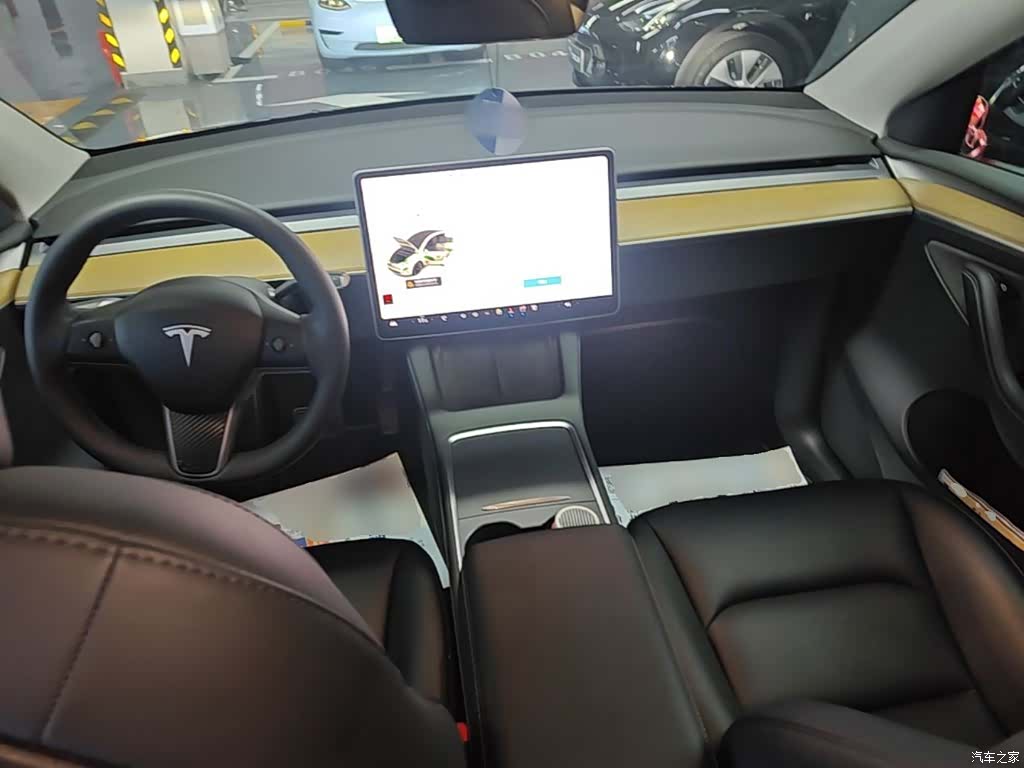 Tesla Model Y, 2022 10