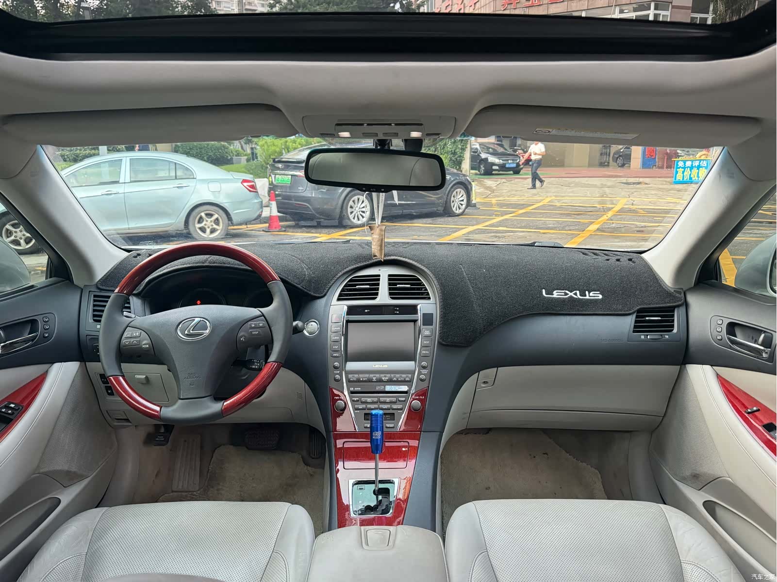 Lexus ES, 2009 7