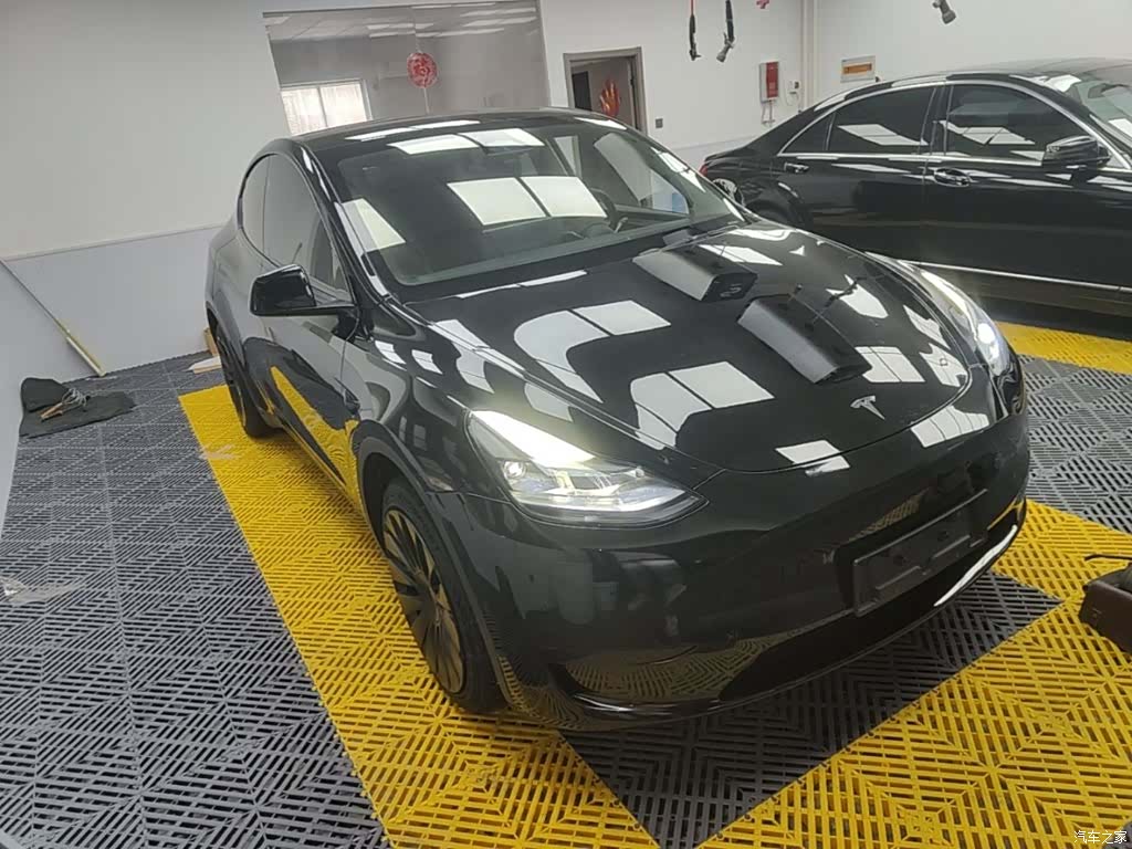 Tesla Model Y, 2024 4