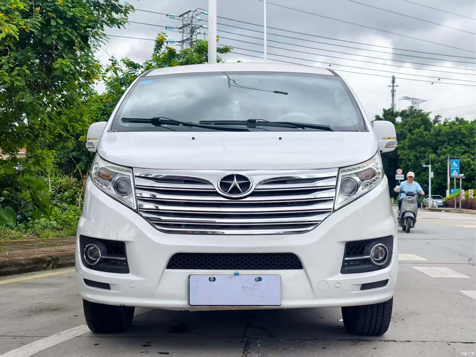 JAC M5, 2017 2