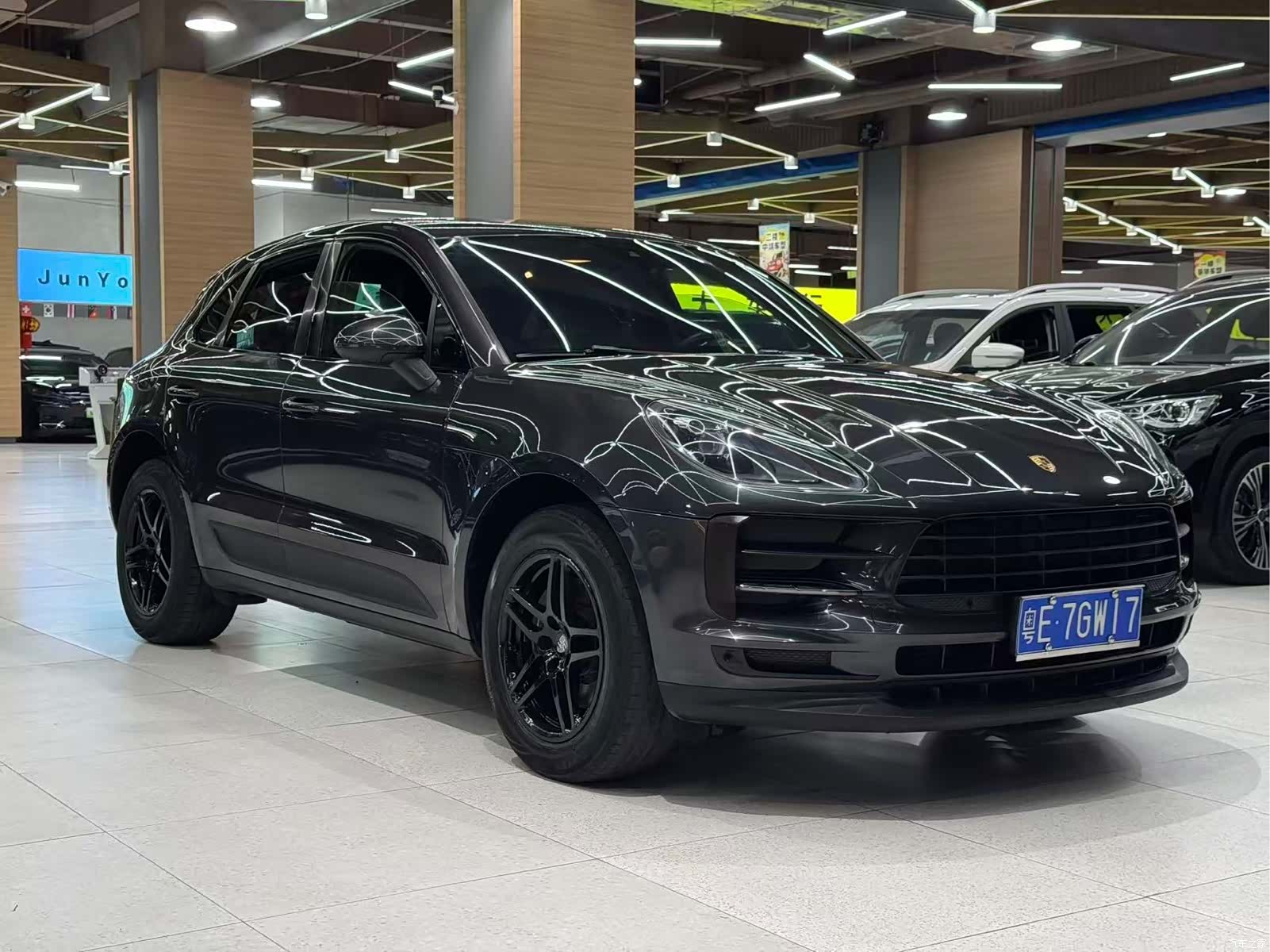 Porsche Macan, 2019 3