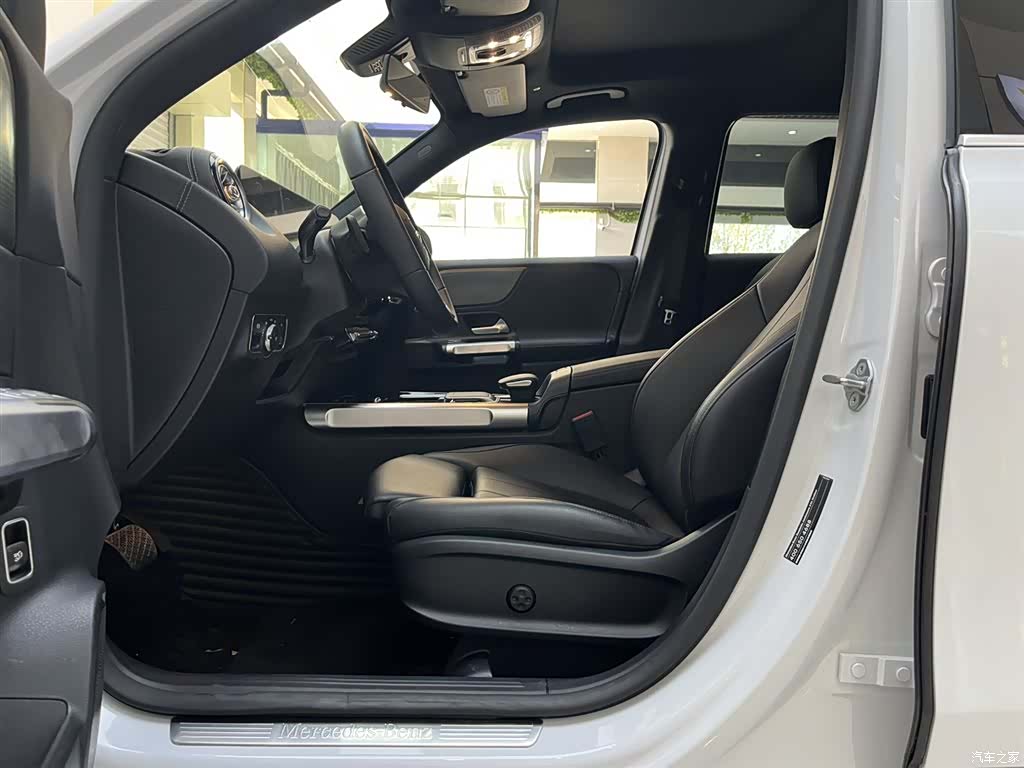 Mercedes-Benz GLB, 2021 14