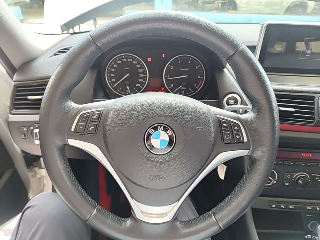 BMW X1, 2015 11