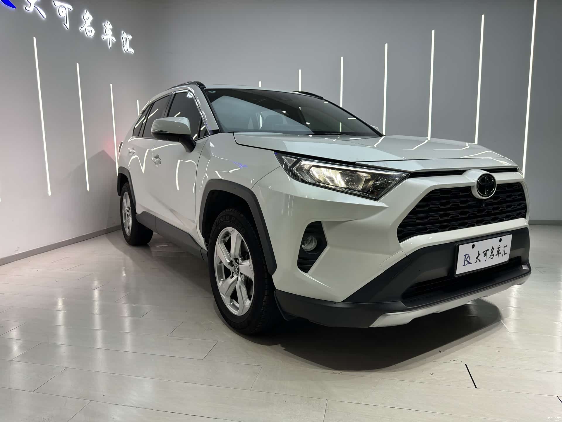 Toyota RAV4, 2021 3