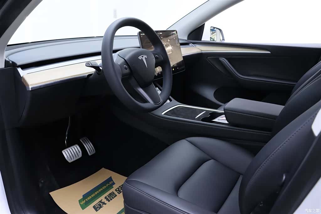Tesla Model Y, 2022 11