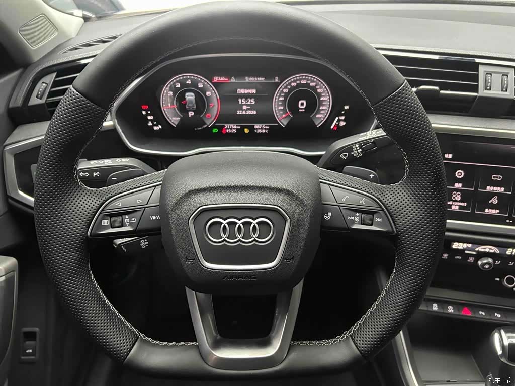 Audi Q3, 2022 3