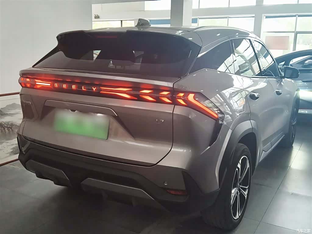 Geely Galaxy L7, 2024 7