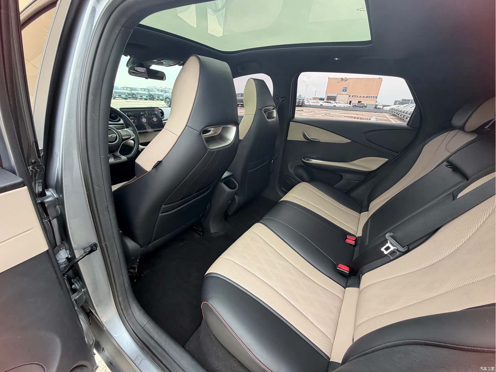BYD Dolphin, 2023 8