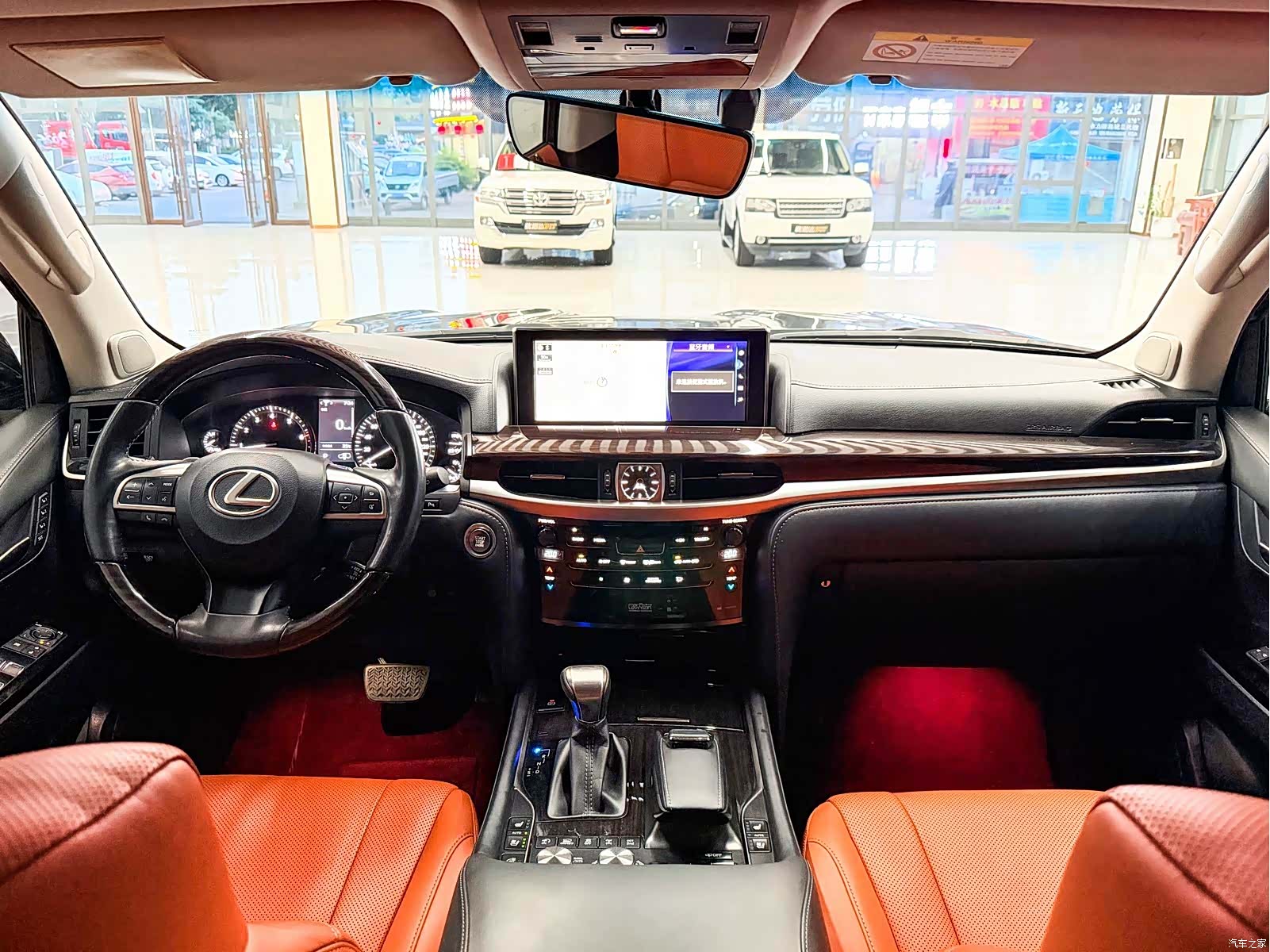 Lexus LX, 2019 8