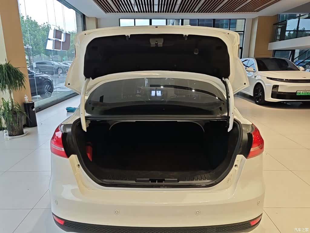 Ford Focus, 2016 19
