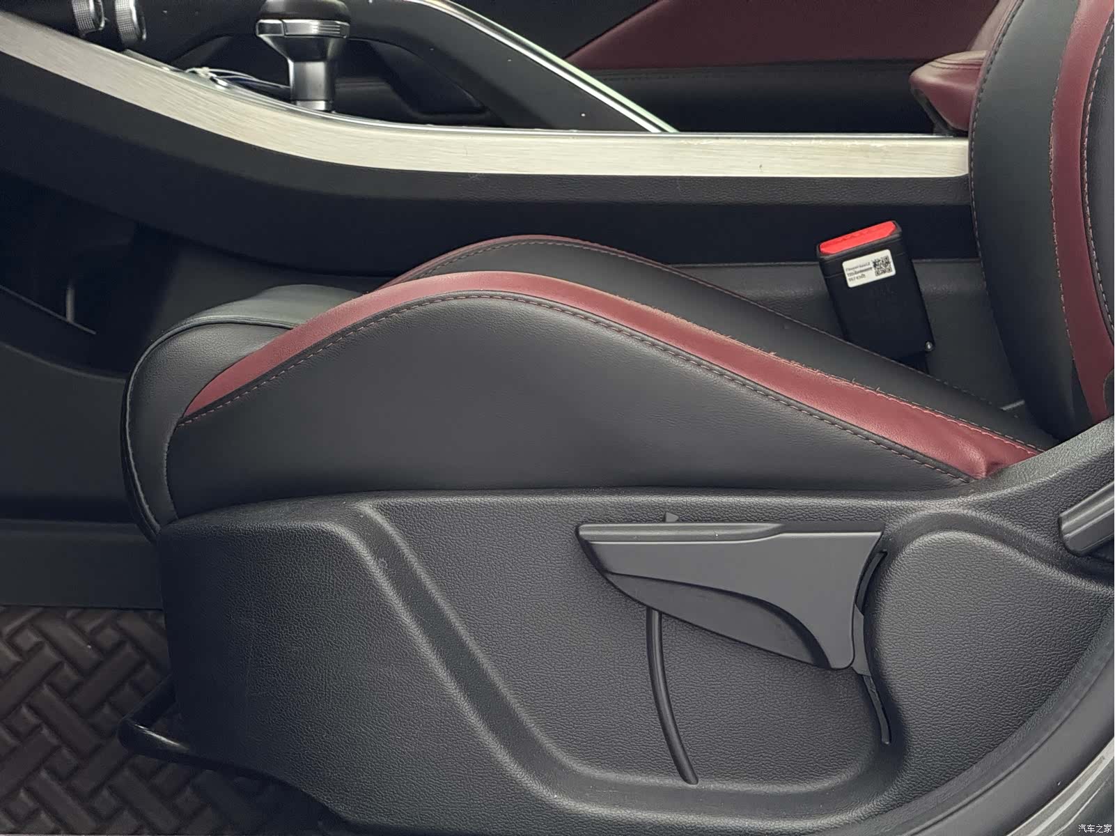 Geely Coolray, 2022 23