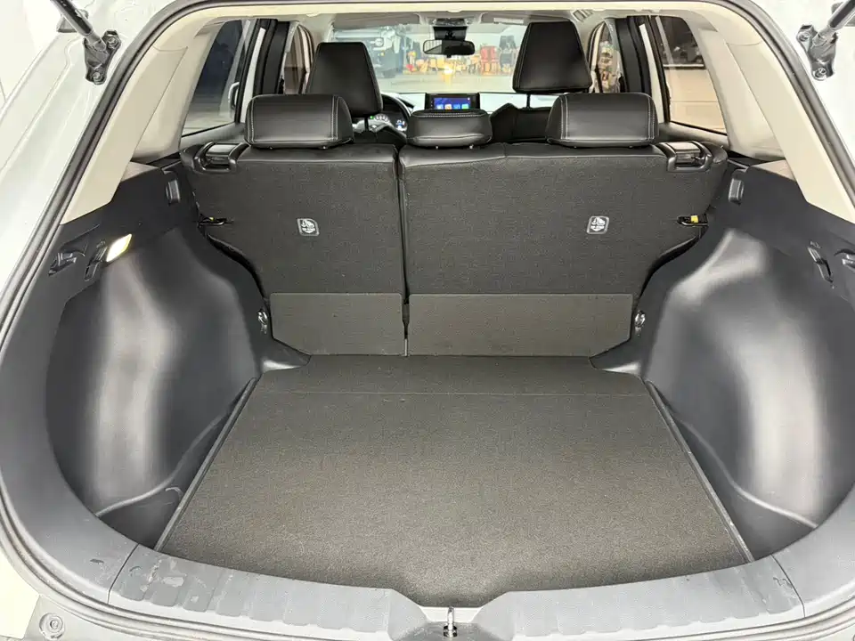 Toyota Corolla Sharp amplifier