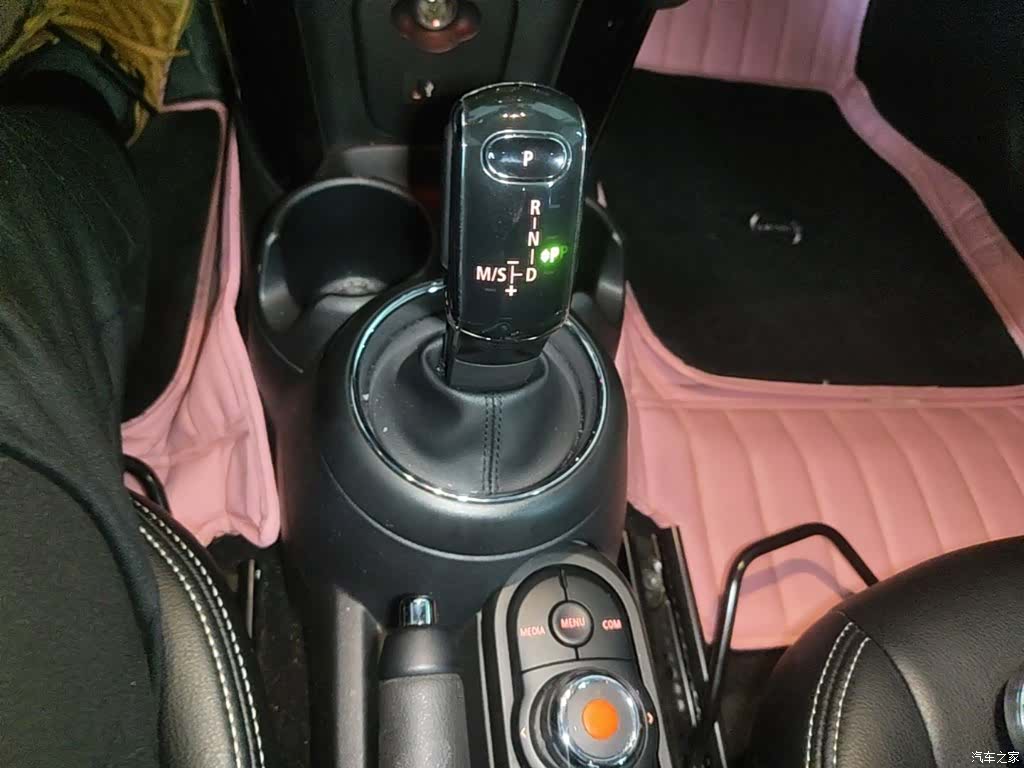 Mini ONE, 2021 14