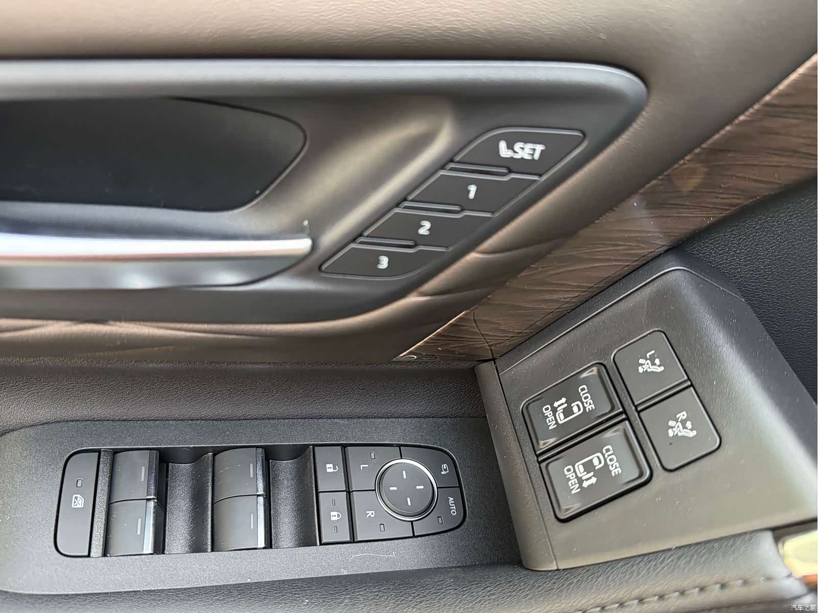 Toyota Alphard, 2025 19