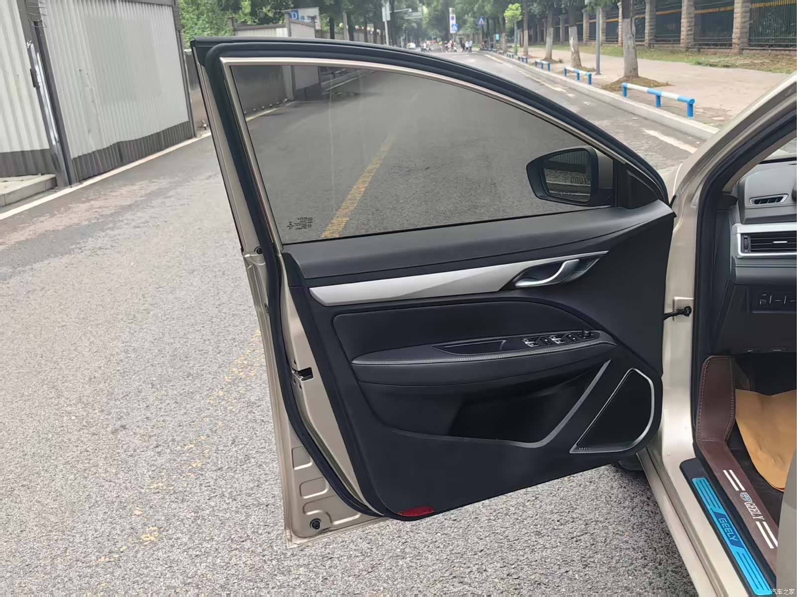 Geely Emgrand, 2018 12
