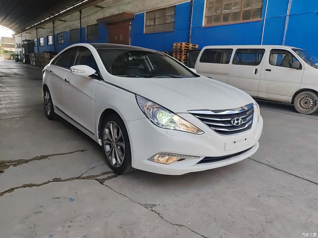 Hyundai Sonata, 2014 4