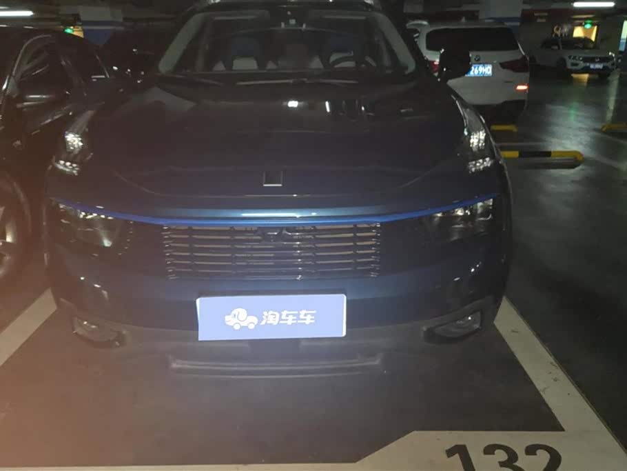 Lynk & Co 01