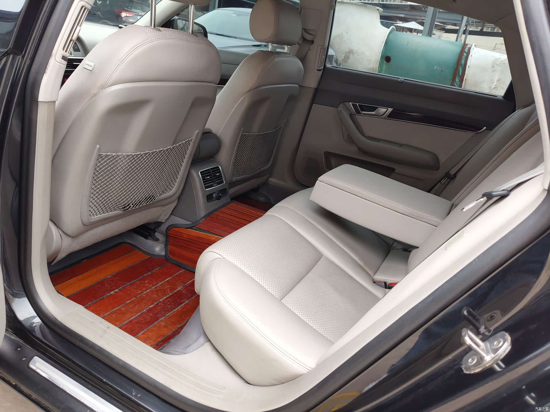 Audi A6L, 2008 11