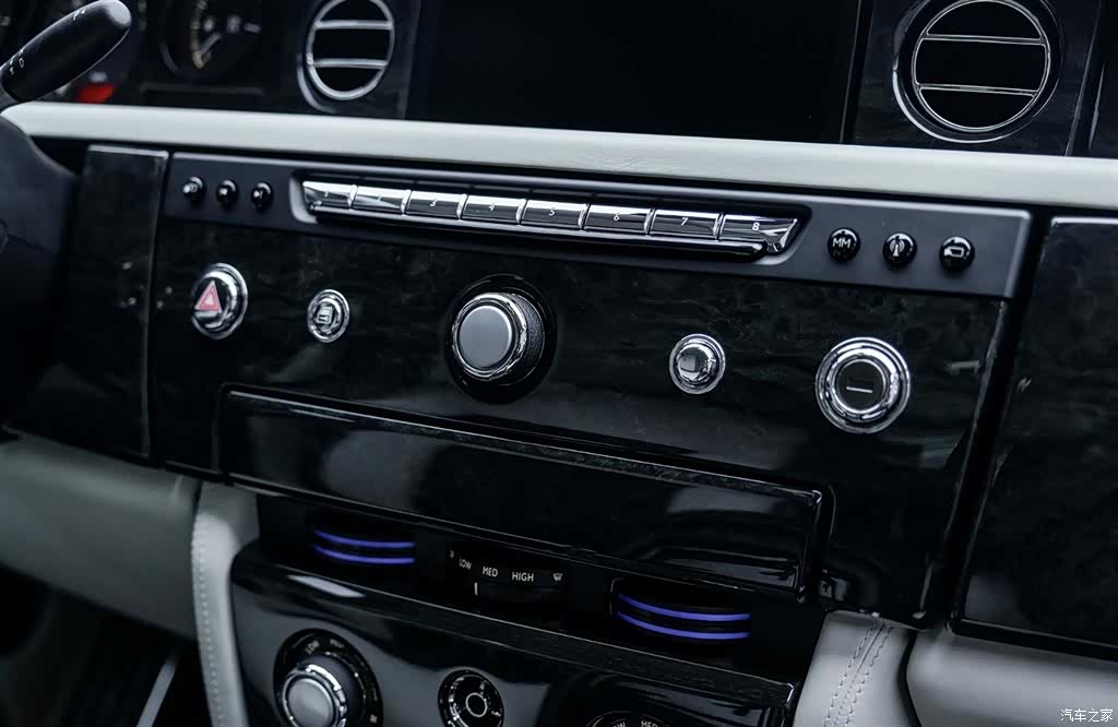 Rolls-Royce Phantom, 2013 17