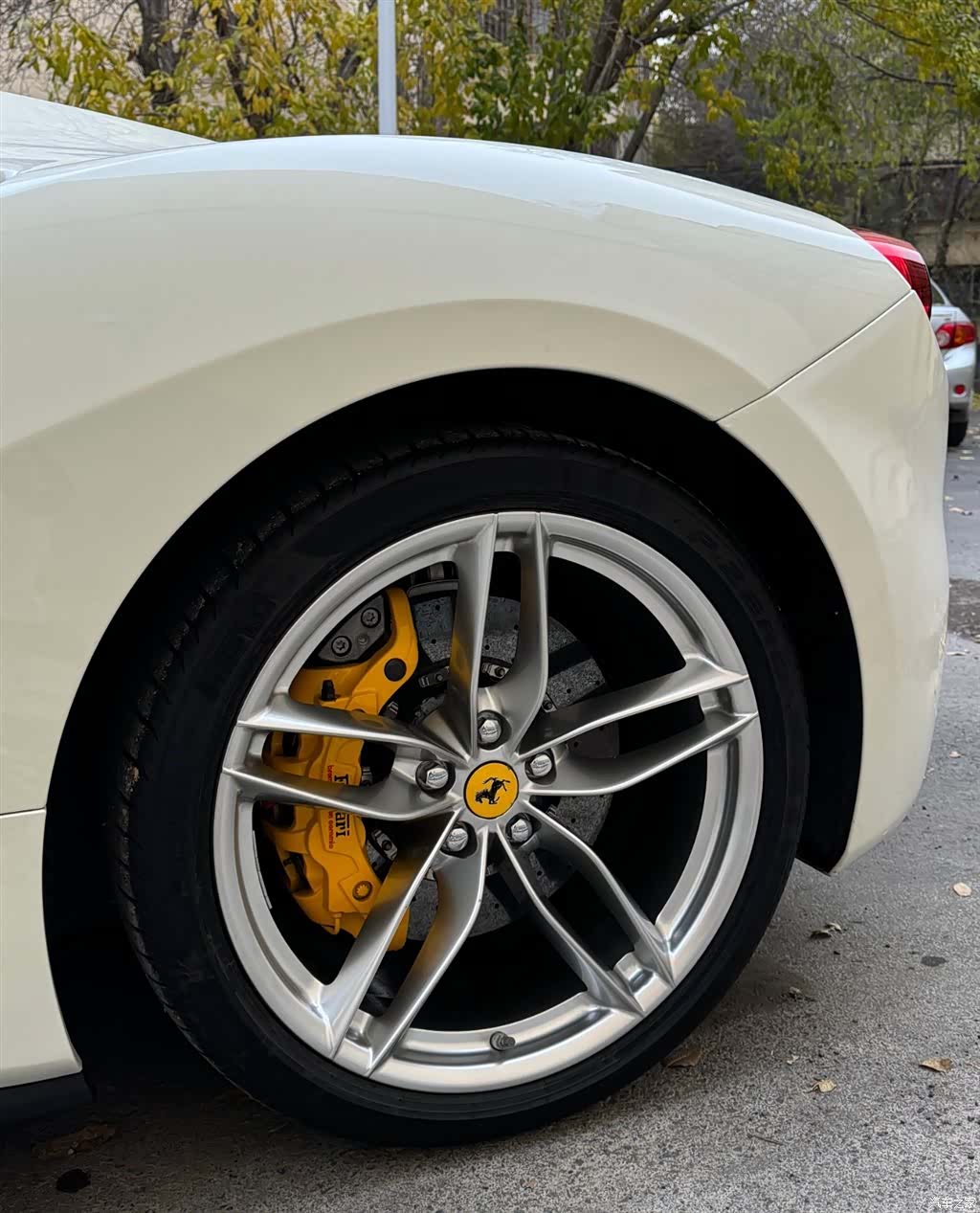 Ferrari 488, 2016 14