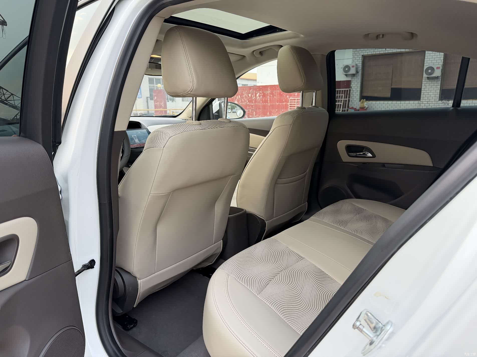 Chevrolet SE, 2017 11