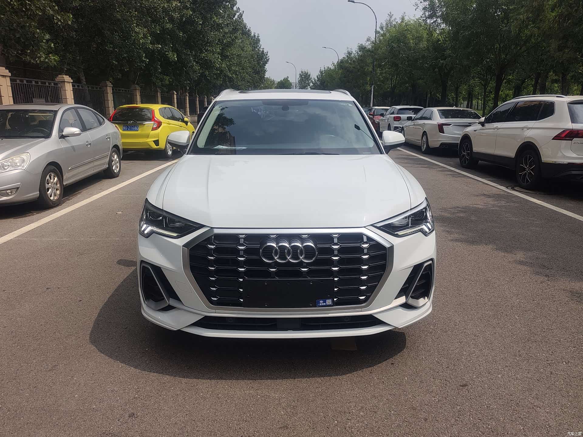 Audi Q3, 2022 1
