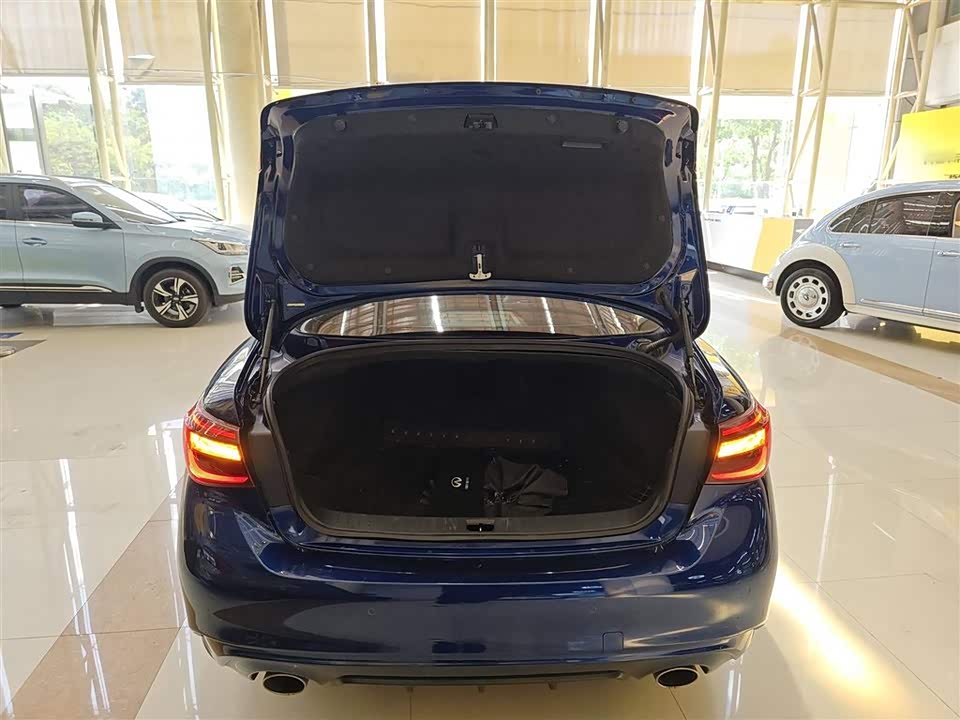 Infiniti Q50L Infiniti Q50L