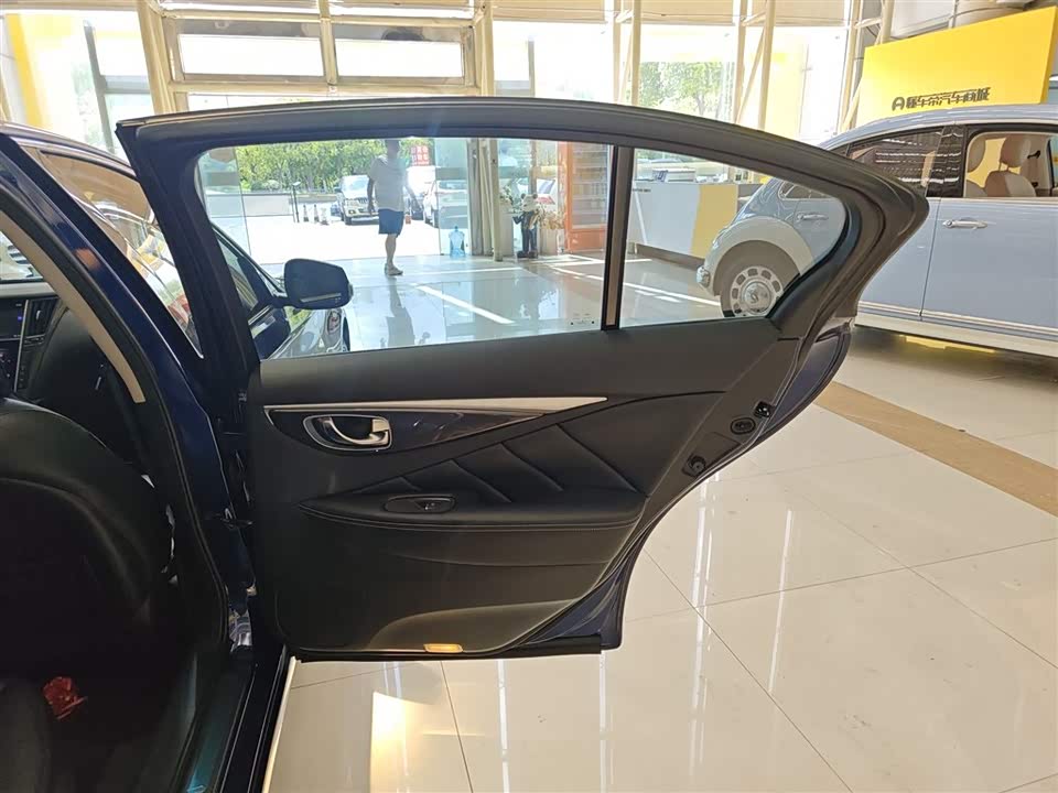 Infiniti Q50L Infiniti Q50L