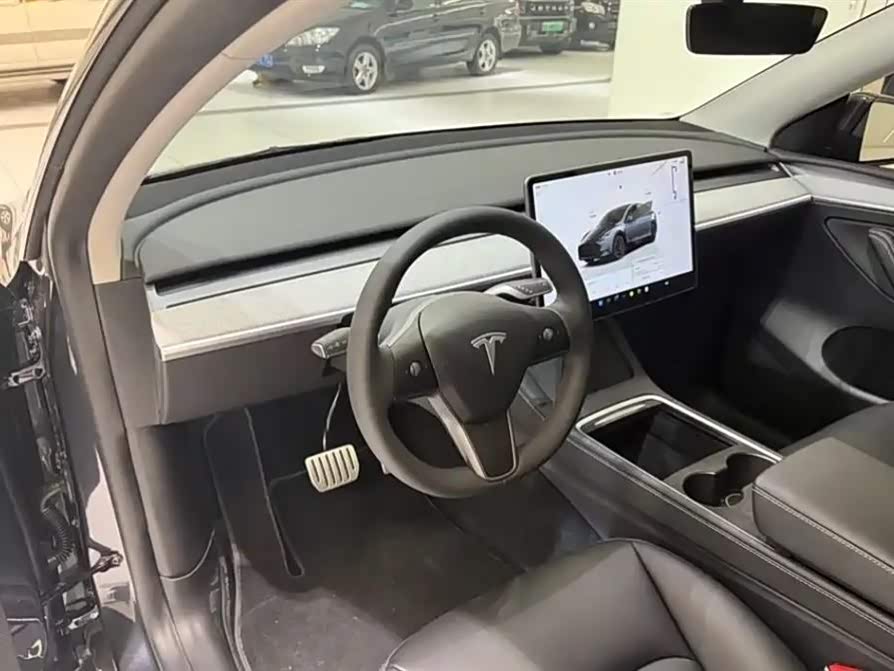 Tesla Model Y Tesla Model Y