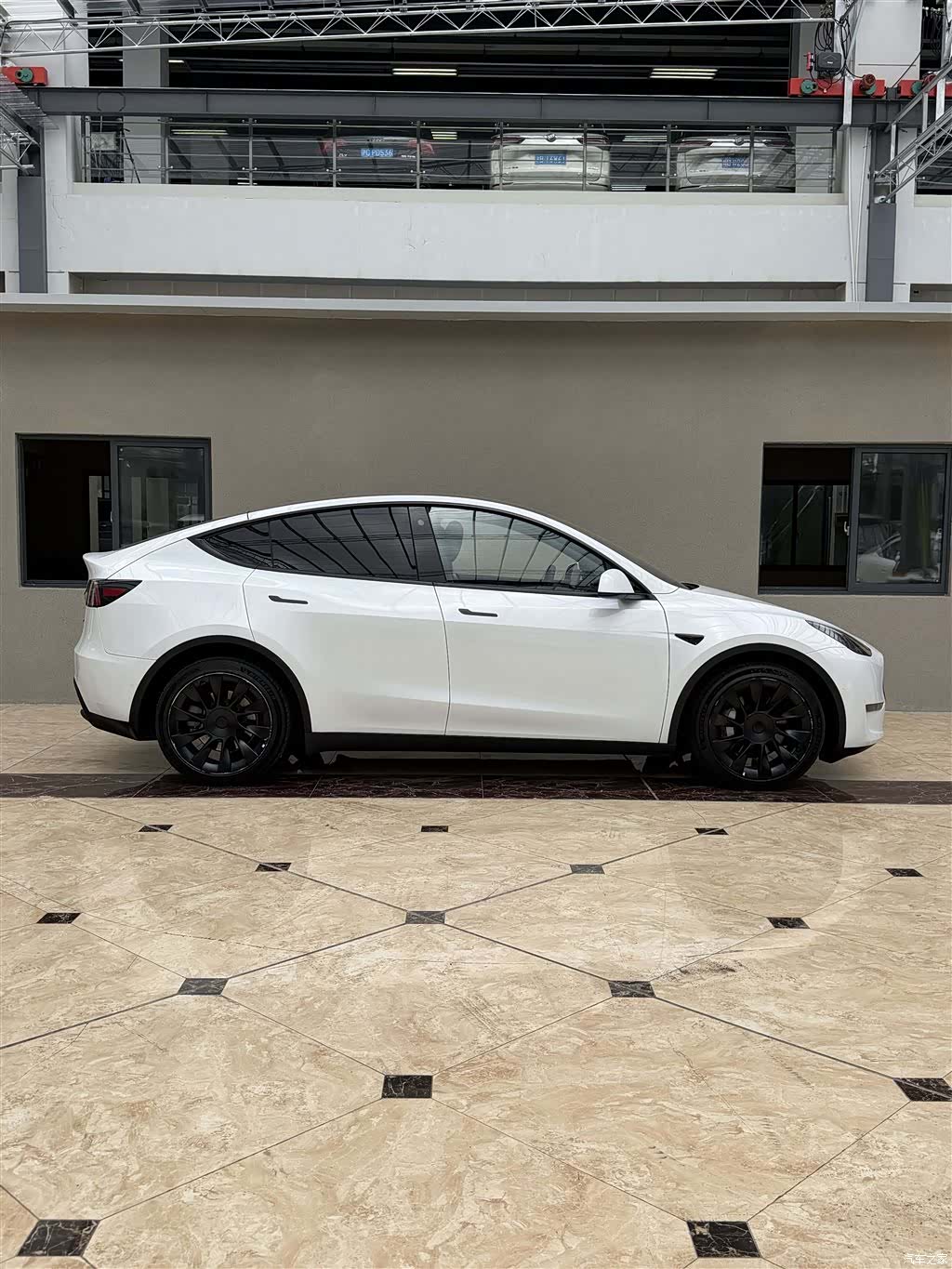 Tesla Model Y, 2021 3