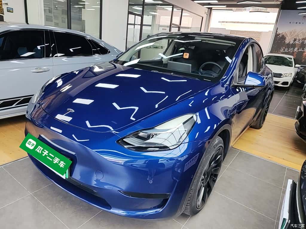 Tesla Model Y, 2023 2